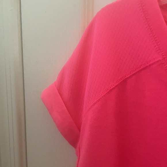 FINAL MARKDOWN LADIES xersion tee ox - Picture 2 of 3